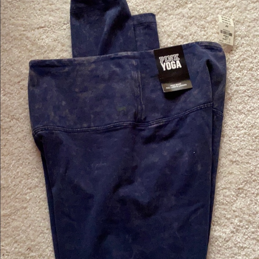 Victoria’s Secret legging